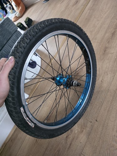 Blank bmx wheel - blank, rhd