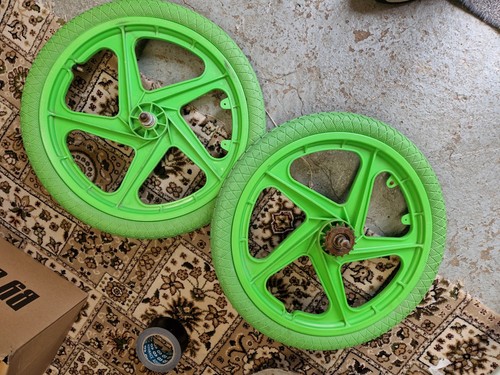 Old school bmx wheels - old,