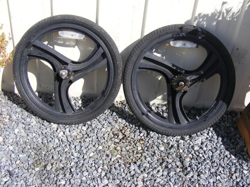 Vintage pair black mag - pair, bmx